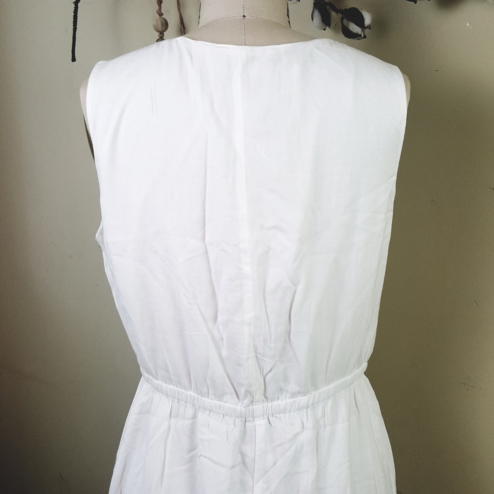 KENZIE // White Cotton Embroidered Mini Dress NWOT - Picture 5 of 8